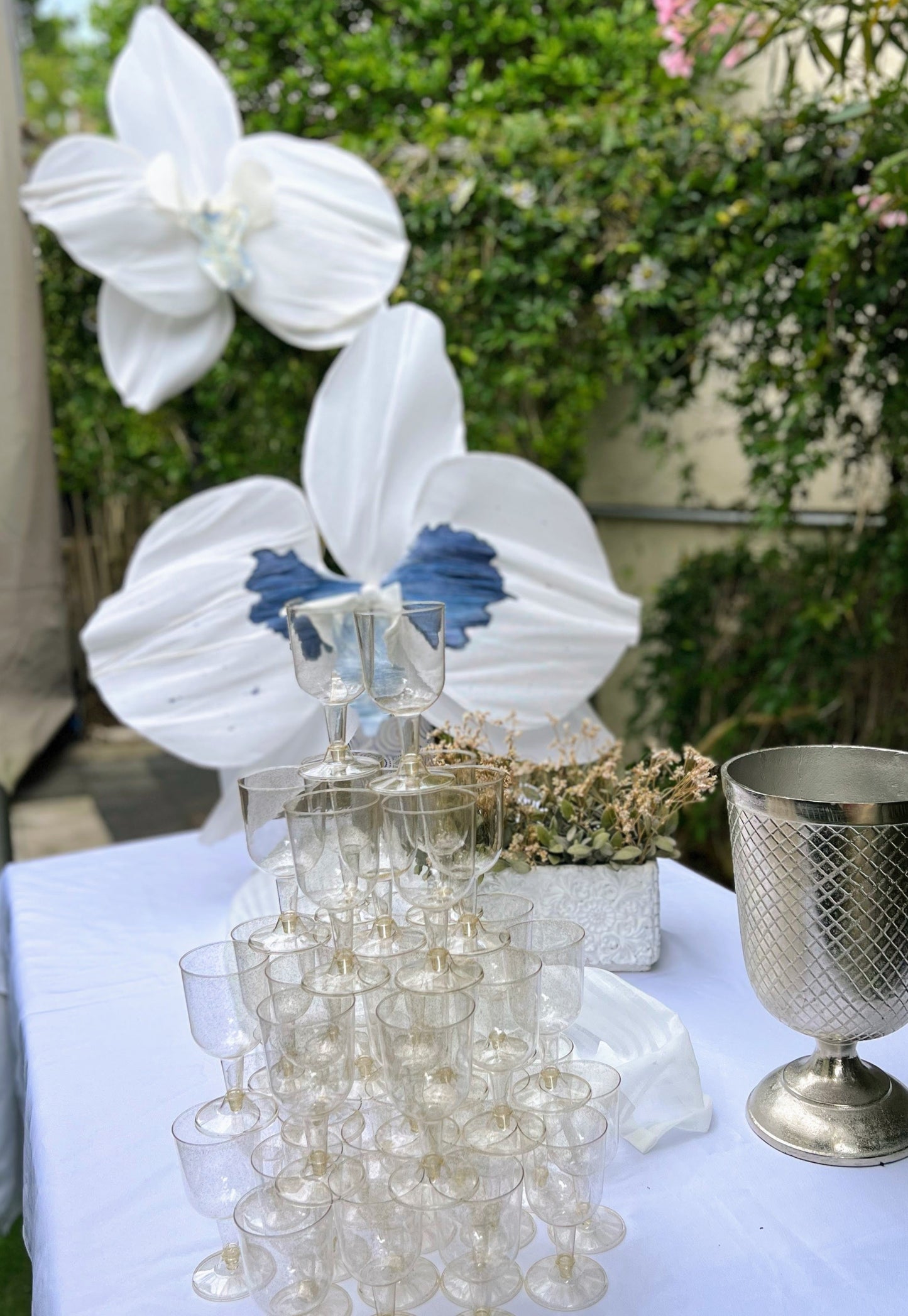 Fleurs et structures géantes  de tables